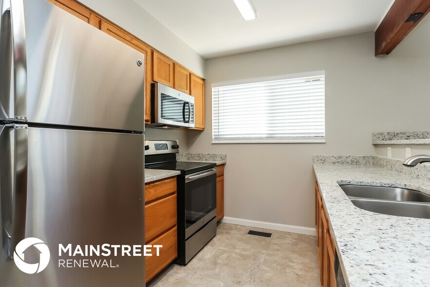 Building Photo - 785 San Bruno Pl