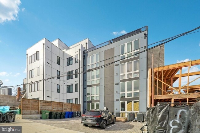Building Photo - 2213 M St NE