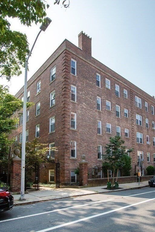 Building Photo - 16 Chauncy St