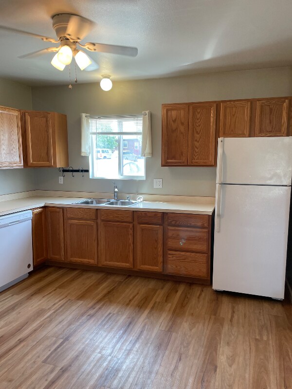 Building Photo - 506 Waukesha Ave