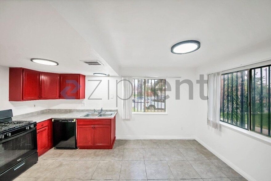 Building Photo - 1428 Sepulveda Ave