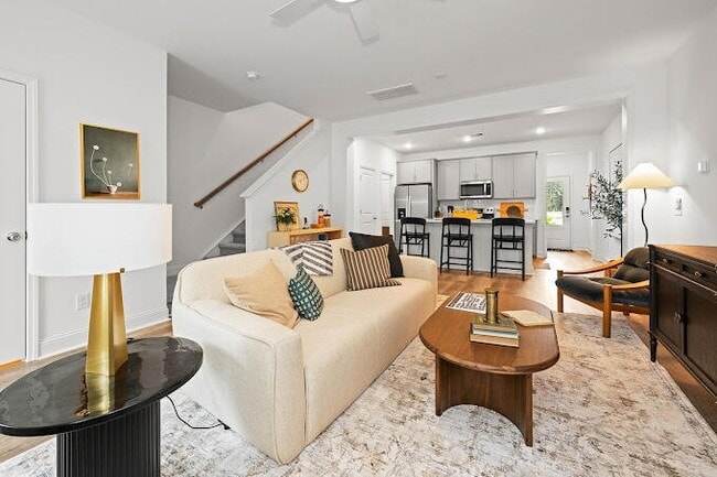 Building Photo - 3029 Stonecrest Dr