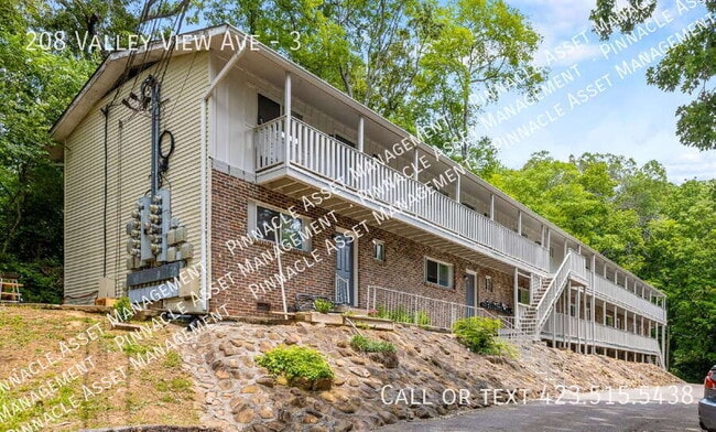 Building Photo - 208 Valley View Ave
