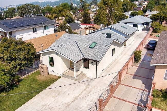 Building Photo - 2361 Moss Ave