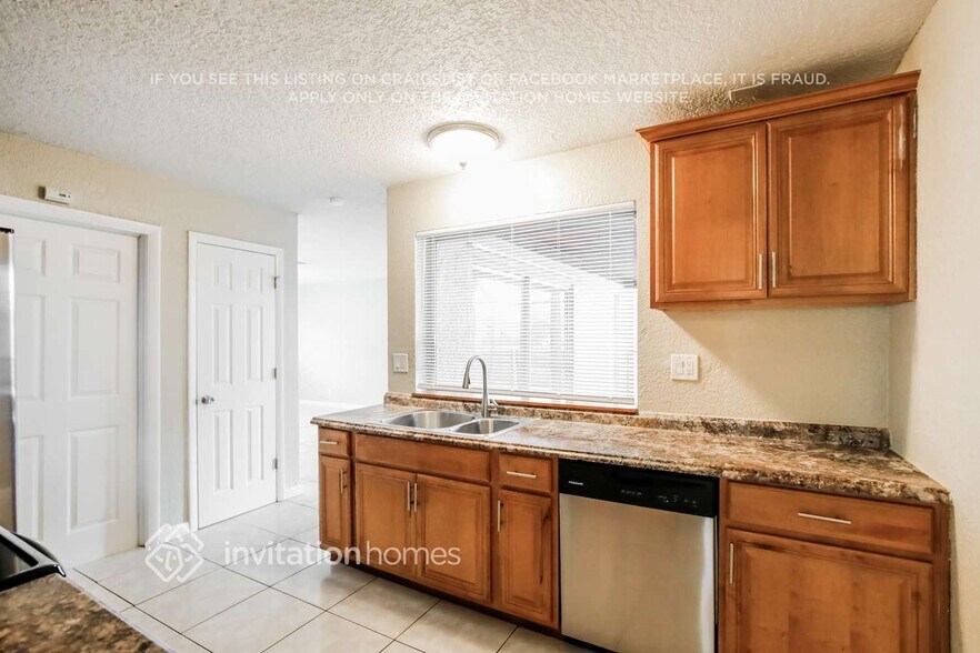 Building Photo - 291 NW 42nd Ave