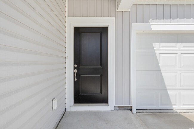 Building Photo - 1019 Canter Dr