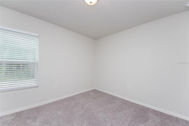 Building Photo - 208 Gladiola Ct