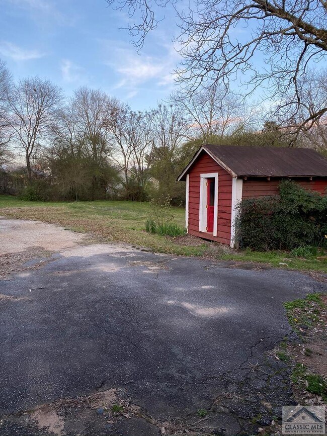 Building Photo - 5500 Price Mill Rd