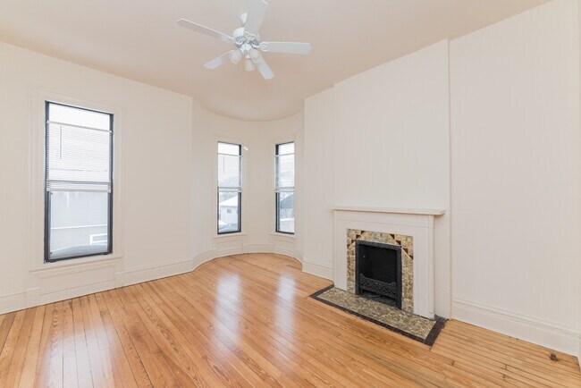 Building Photo - 1401 W Huron St