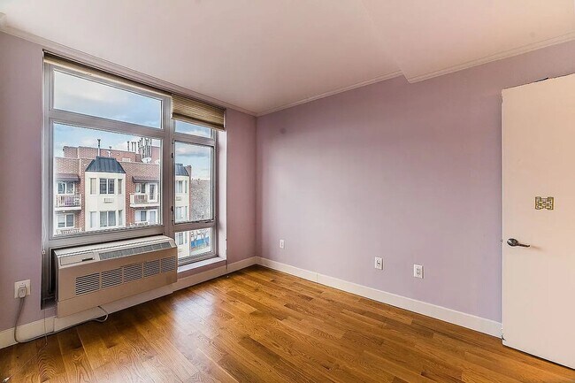 Building Photo - 140-21 32nd Ave