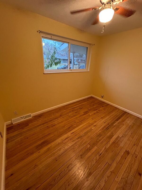 Building Photo - 10322 Monarch Dr