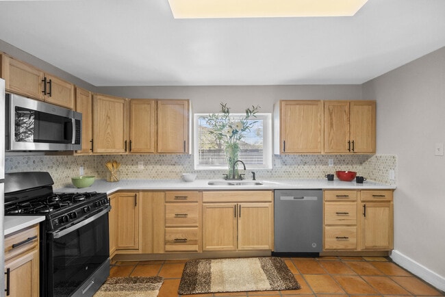 Building Photo - 17 Jose I Garcia Rd