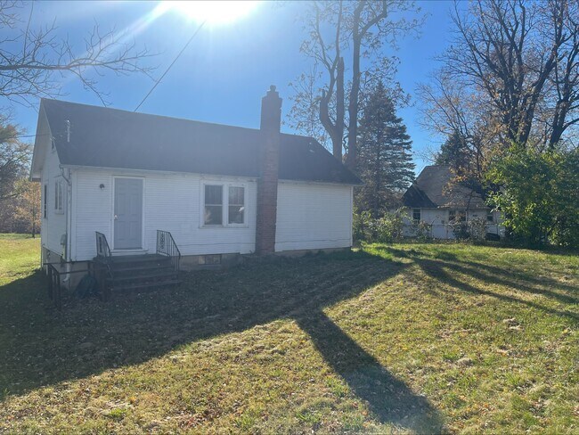 Building Photo - 1610 E Princeton Ave