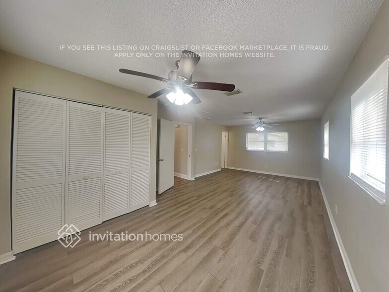 Building Photo - 2240 Kansas St