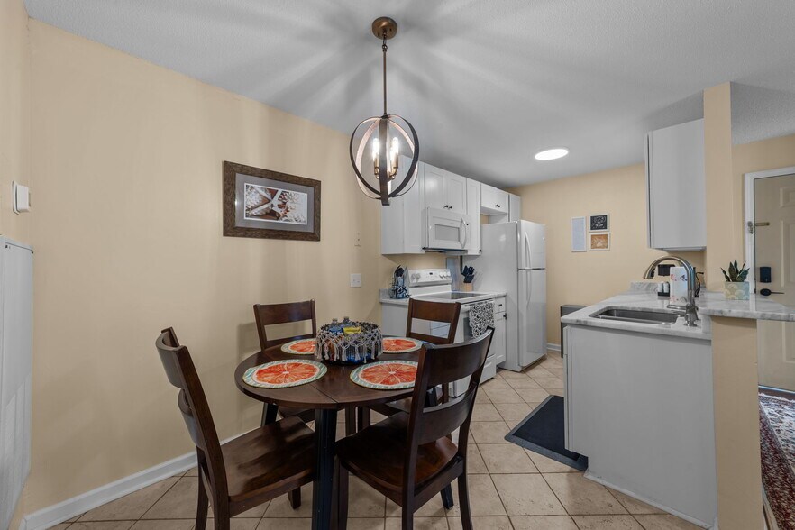 Building Photo - 1356 Glenns Bay Rd