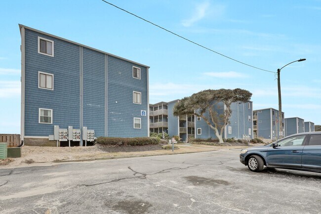 Building Photo - 2224 New River Inlet Rd