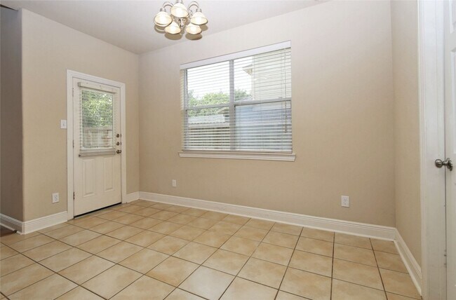 Building Photo - 438 Magnolia Blossom