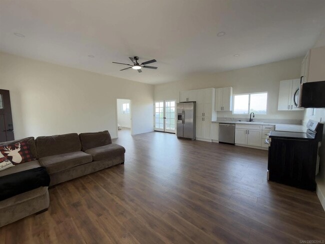 Building Photo - 2062 Valley Rim Rd