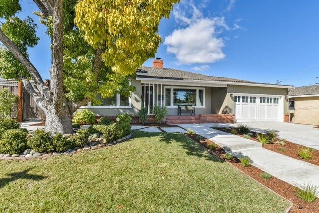 Building Photo - 2430 Eaton Ave