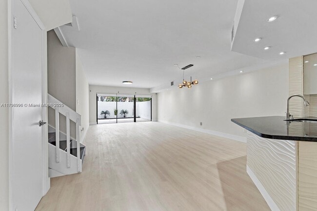 Building Photo - 3501 Magellan Cir