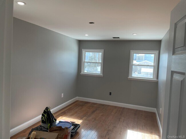 Building Photo - 46 Lincoln Pl