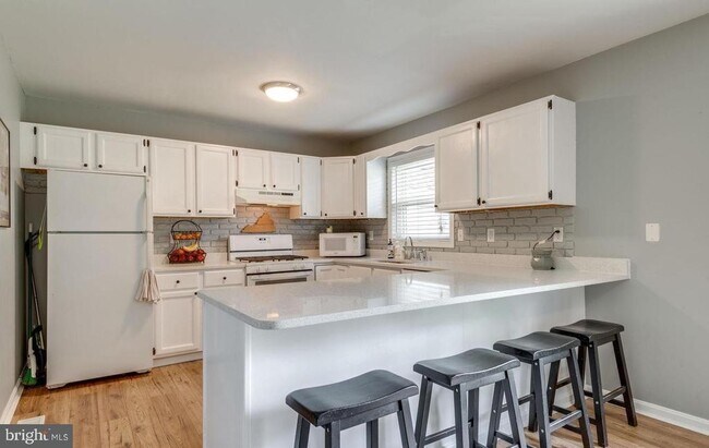 Building Photo - 10121 Cheswick Ct