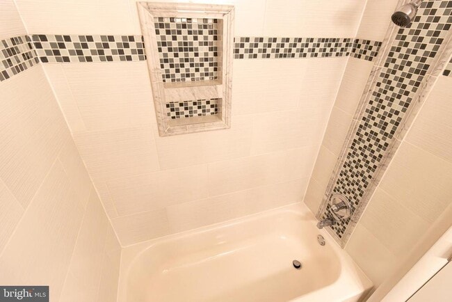 Building Photo - 6558 Gildar St