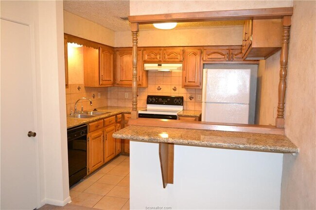 Building Photo - 3318 Bluestem Cir