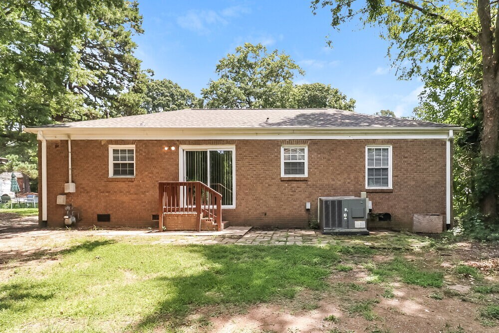 Building Photo - 619 Kentbrook Dr