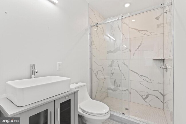 Building Photo - 3938 Haverford Ave