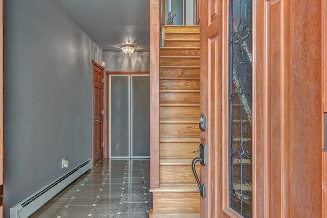 Building Photo - 13 68th St