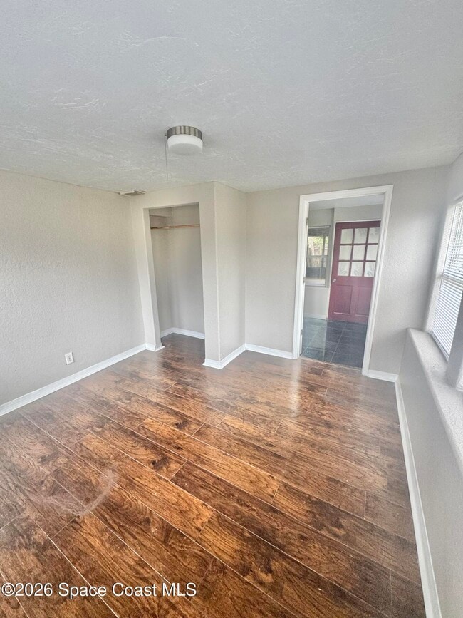 Building Photo - 2444 Victor Rd