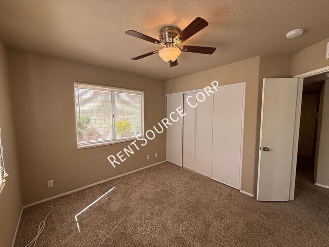 Building Photo - 40270 Homeridge Dr
