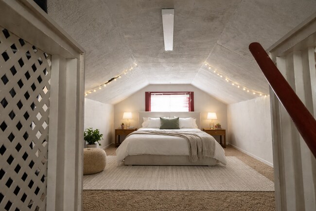 Building Photo - 362 Oldham Ave