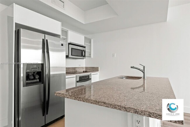 Building Photo - 888 Biscayne Blvd