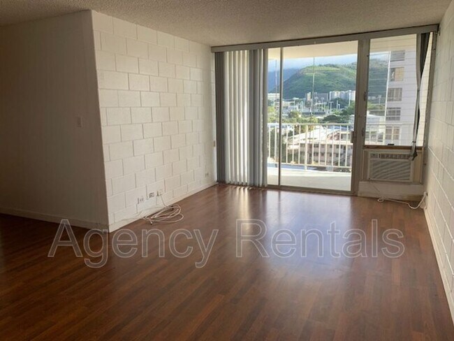 Building Photo - 2714 Kahoaloha Ln