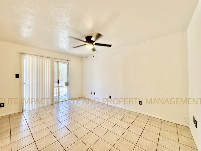 Building Photo - 1620 N Wilmot Rd