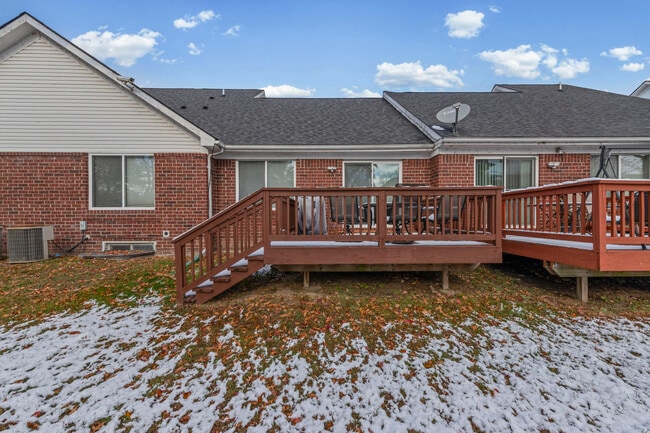 Building Photo - 3836 Lesia Dr