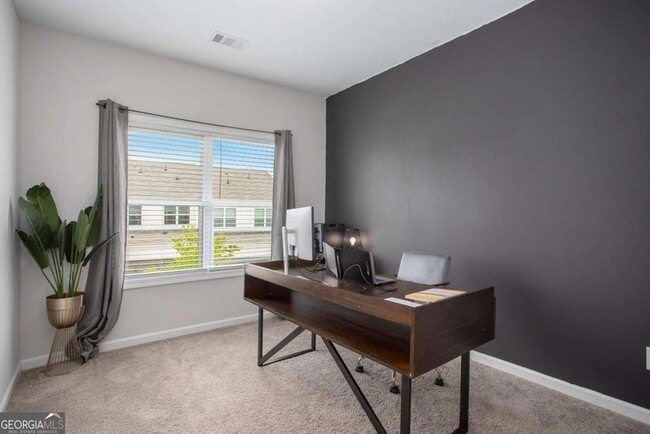 Building Photo - 1961 James Red Moore Blvd