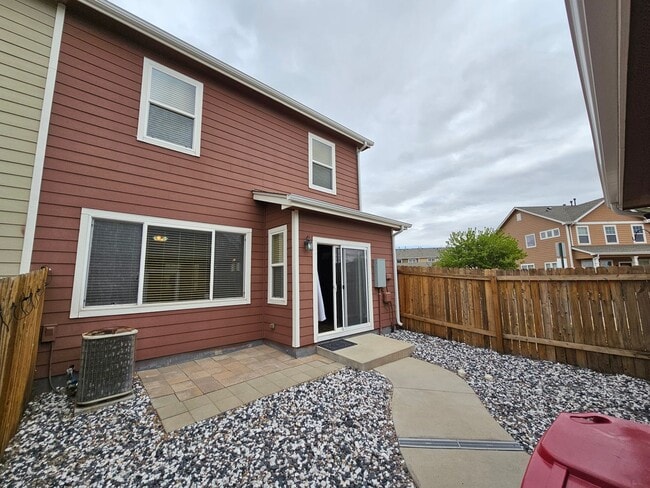 Building Photo - 3 Bed 3 bath house in 80916!