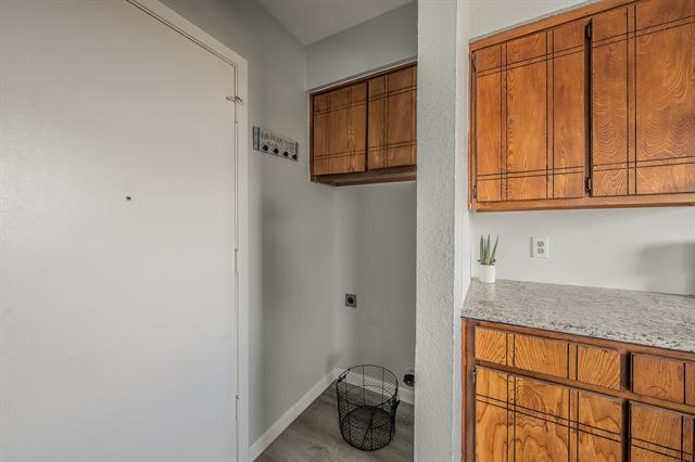 Building Photo - 420 Signal Hill Ct N