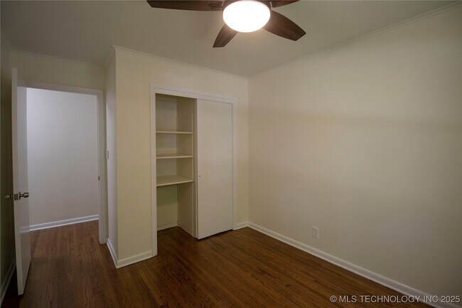Building Photo - 5678 S Yorktown Pl