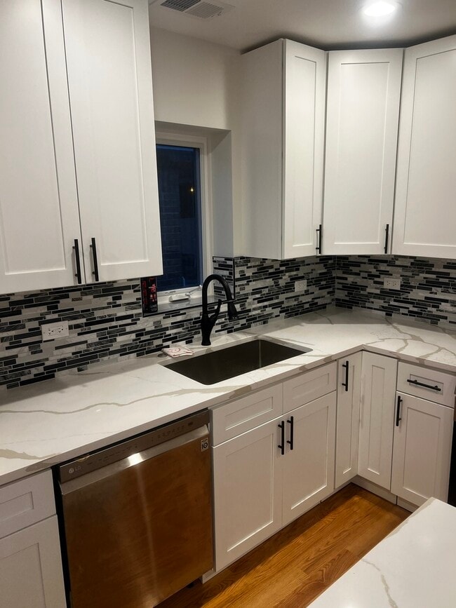 Building Photo - 2549 N 72nd Ct