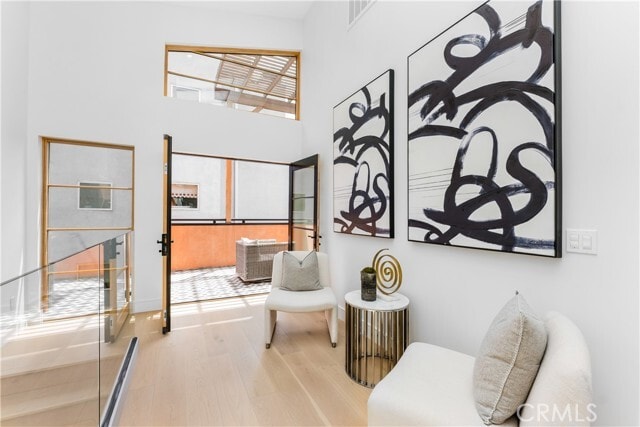 Building Photo - 1035 N Vista St