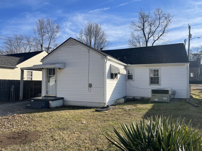 Building Photo - 937 Shamrock Ave