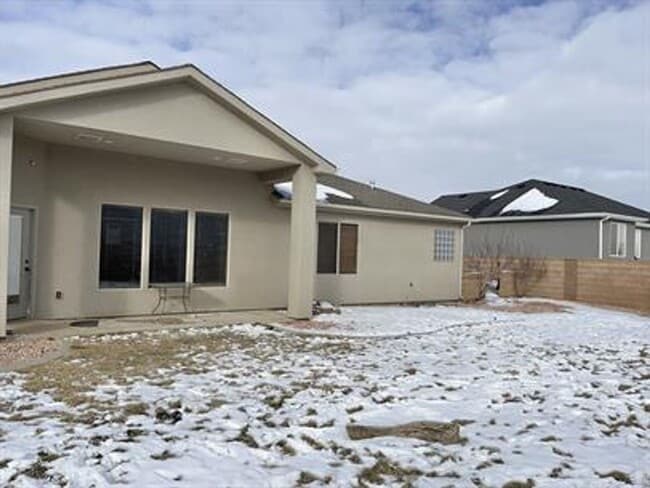 Building Photo - Beautiful Single Family Home