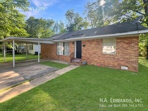 Building Photo - 13 Meadowlawn-