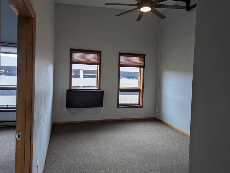 Building Photo - 222 Jay St