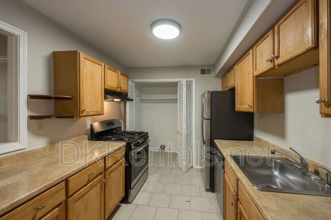 Building Photo - 602 Augusta Dr