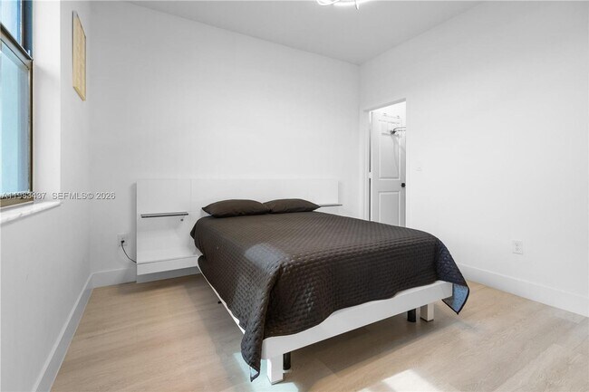 Building Photo - 4335 SW 174th Ave